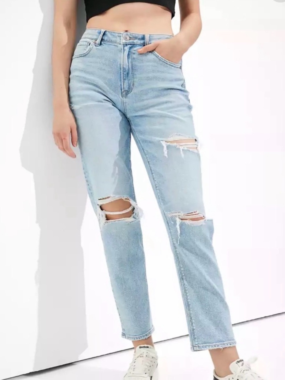 American Eagle Mom Straight Jeans Stretch in Size 4